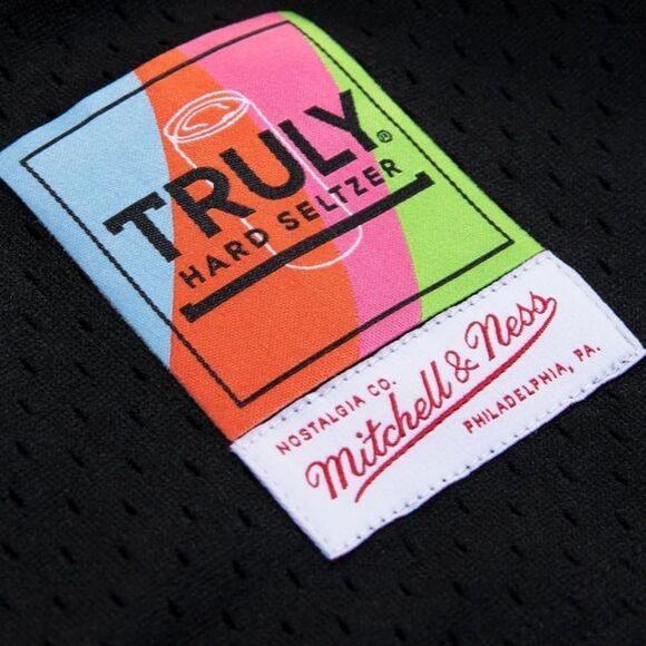 MITCHELL & NESS x TRULY | Men’s Black Basketball Jersey Women’s Size Medium - Picture 2 of 15